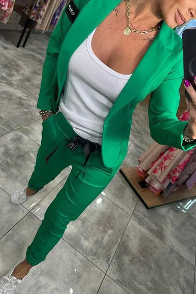 Akira | スタイルと快適さの完璧なバランス.