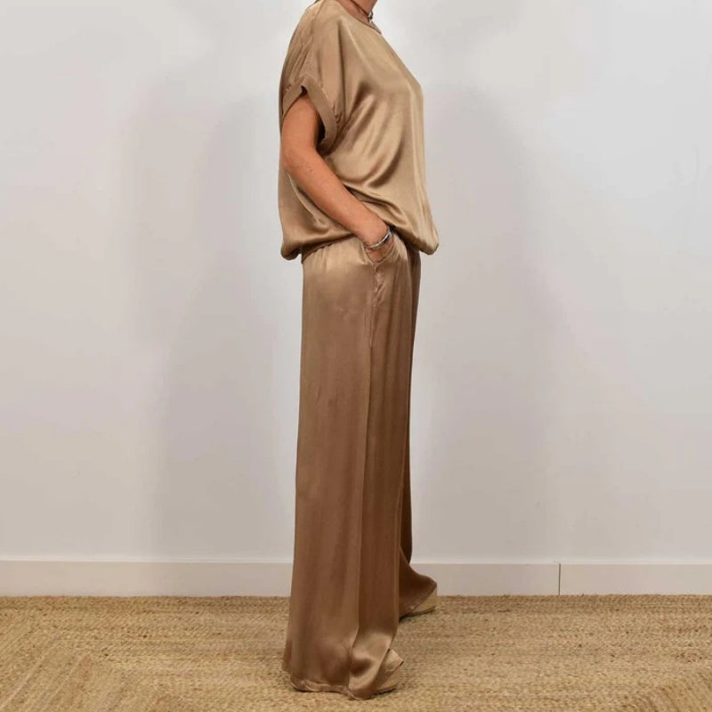 Akari | スタイリッシュな2ピースセット