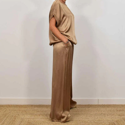 Akari | スタイリッシュな2ピースセット